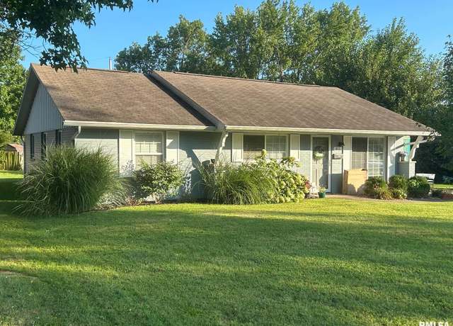 Property at 811 Dogwood Ln, Marion, IL 62959, 4 beds, 1 bath