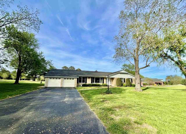 Property at 4627 Pinewood Ln, Metropolis, IL 62960, 4 beds, 2.5 baths