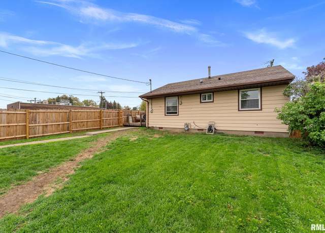 Property at 1925 N Fairmount St, Davenport, IA 52804, 2 beds, 1 bath