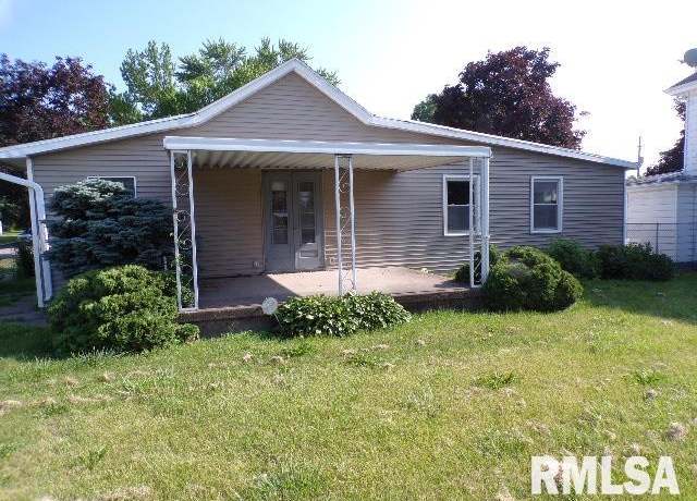 Property at 405 3rd St, Moline, IL 61265, 3 beds, 1 bath