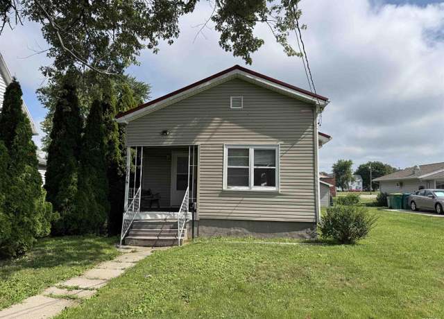 Property at 1961 Washington St, Galesburg, IL 61401, 2 beds, 1 bath