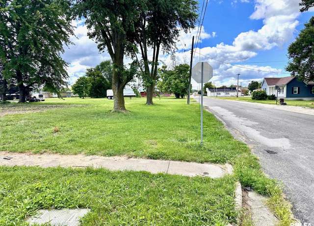 Property at 511 N East St, Jacksonville, IL 62650
