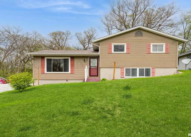 Property at 12323 Niabi Zoo Rd, Coal Valley, IL 61240, 3 beds, 2 baths