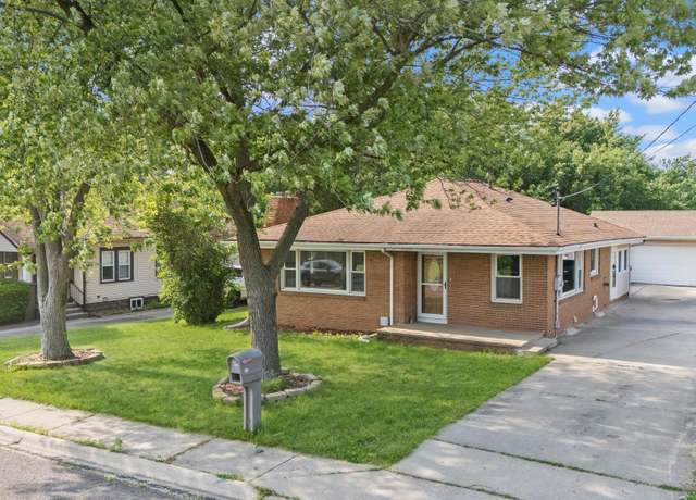 Property at 621 E Sciota Ave, Peoria Heights, IL 61616, 3 beds, 2 baths