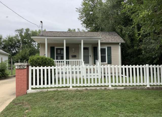 Property at 1509 Chestnut St, Pekin, IL 61554, 1 bed, 1 bath