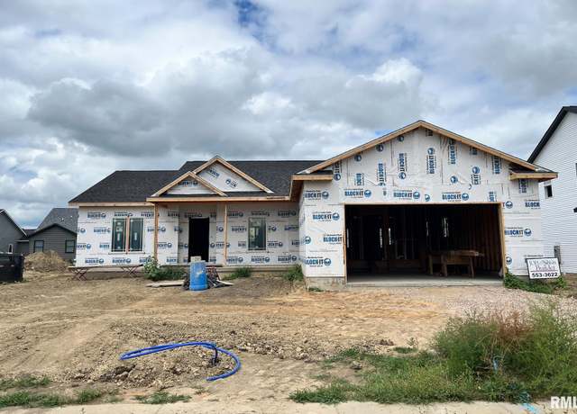 Property at 1609 Lasater Dr, Springfield, IL 62711, 3 beds, 2 baths