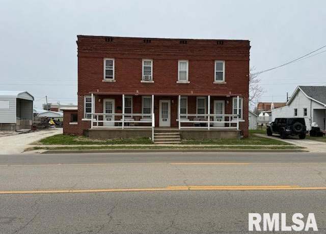 Property at 48 5th St, Canton, IL 61520, 6 beds, 3 baths