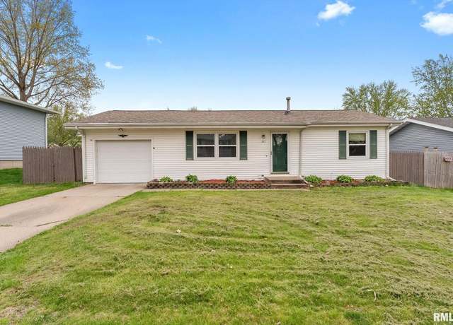 Property at 325 W 64th St, Davenport, IA 52806, 4 beds, 2 baths