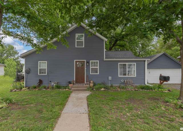 Property at 521 E Park St, Geneseo, IL 61254, 3 beds, 2 baths