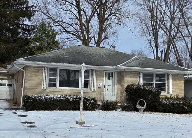 Property at 1713 W Iles Ave, Springfield, IL 62704, 3 beds, 1 bath