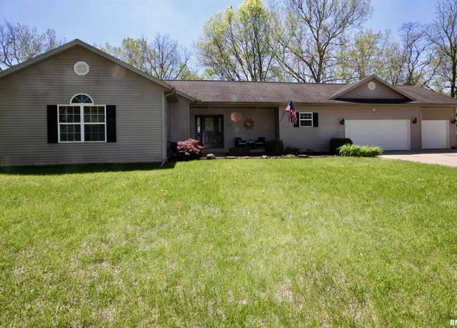 Property at 289 Lucille St, East Peoria, IL 61611, 4 beds, 3 baths