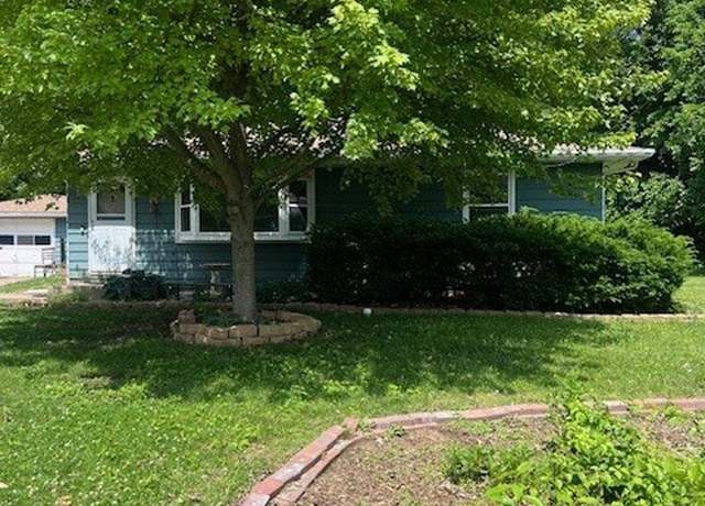 Property at 629 E Montclair Ct, Peoria Heights, IL 61616, 4 beds, 2 baths