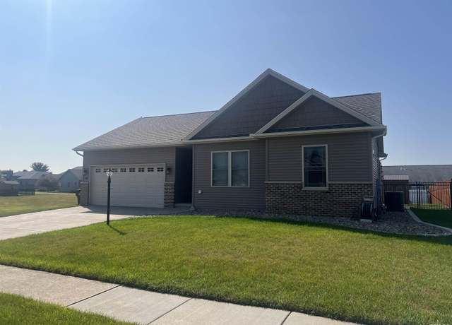 Property at 1512 Mackenzie St, Washington, IL 61571, 3 beds, 2 baths