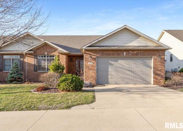 Property at 1506 17th St, De Witt, IA 52742, 3 beds, 3 baths