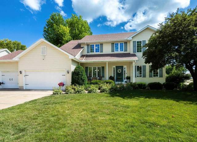 Property at 1200 Bridgeview Pl, Le Claire, IA 52753, 5 beds, 3.5 baths