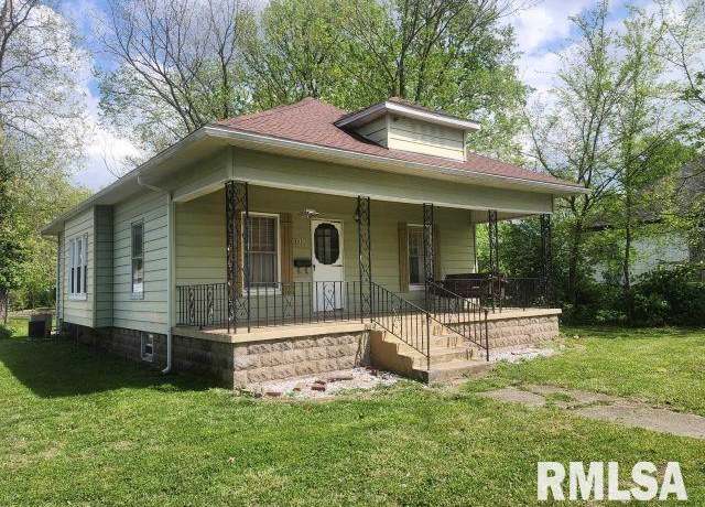 Property at 203 S Burr St, Marion, IL 62959, 2 beds, 1 bath