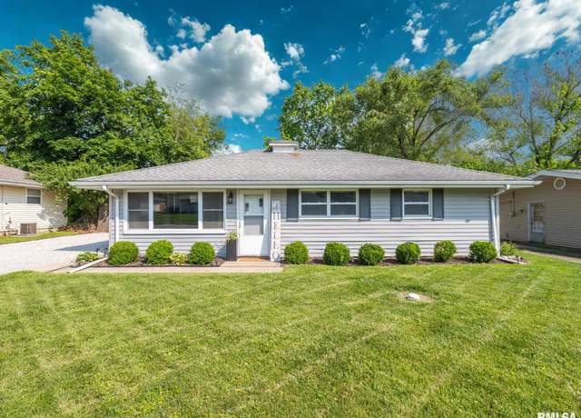 Property at 5328 N Plaza Dr, Peoria, IL 61614, 3 beds, 1 bath