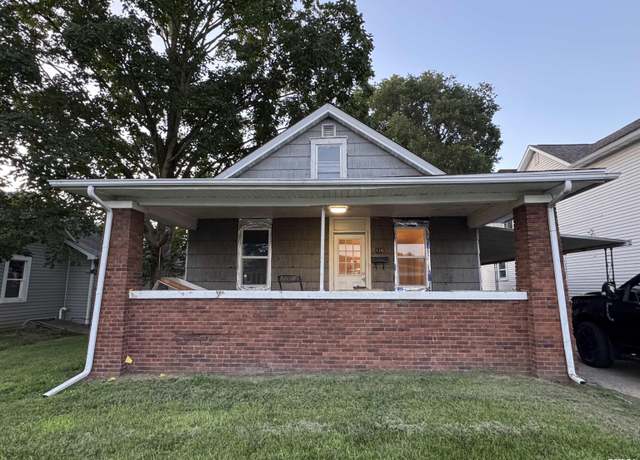 Property at 416 W Wheeler St, Macomb, IL 61455, 2 beds, 1 bath