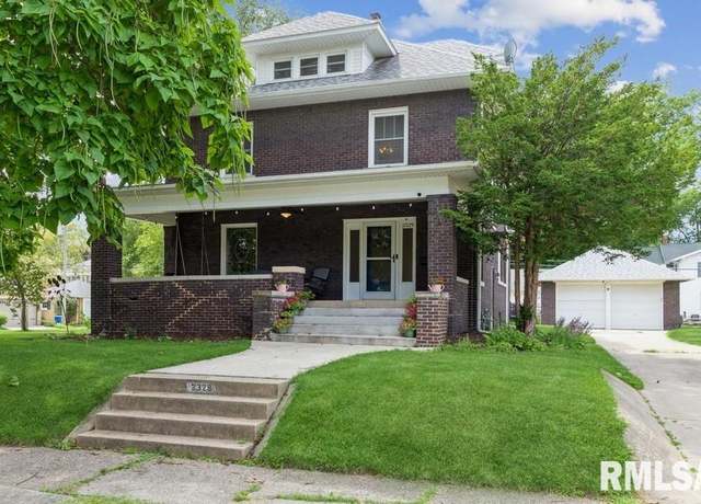 Property at 2329 13th St, Moline, IL 61265, 4 beds, 2.5 baths