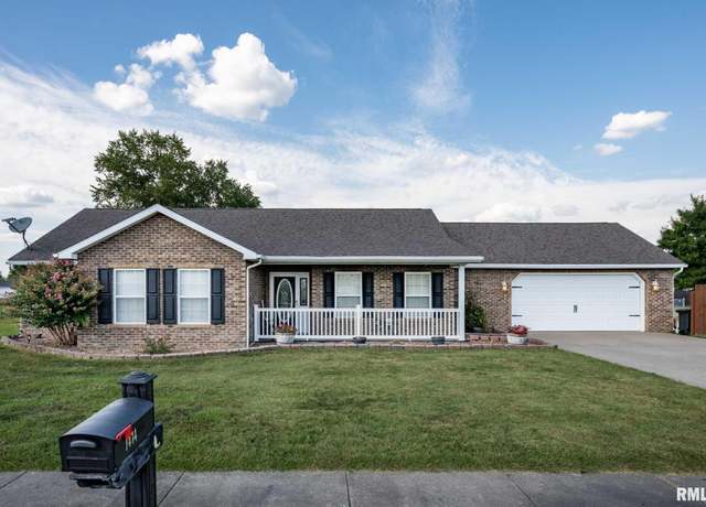 Property at 1414 E Willow Dr, Marion, IL 62959, 3 beds, 2 baths