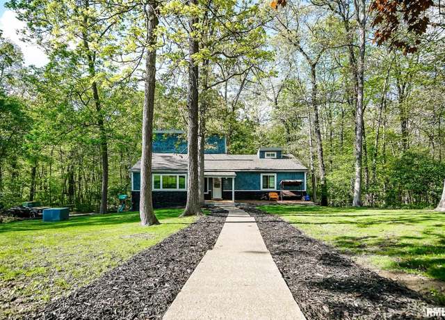 Property at 725 W Horseshoe Trl, Edelstein, IL 61526, 3 beds, 2.5 baths