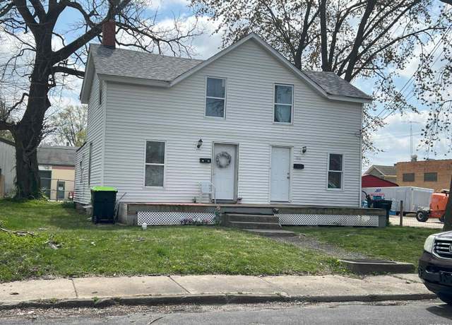 Property at 209 E Beecher Ave, Jacksonville, IL 62650, 3 beds, 2 baths