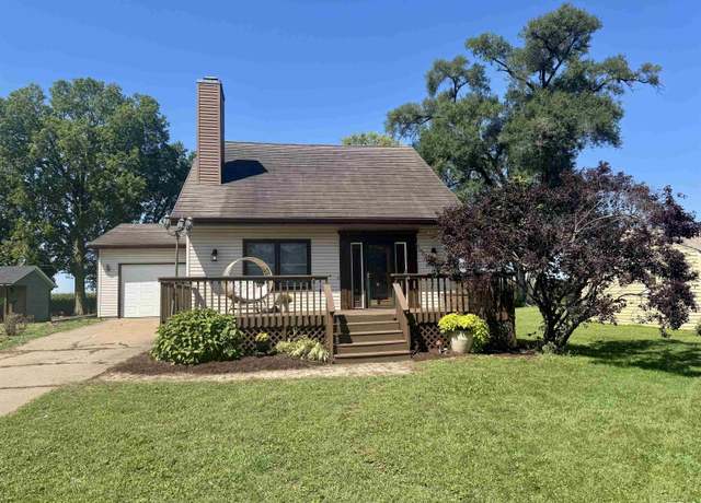 Property at 1015 8th St, Colona, IL 61241, 3 beds, 1.5 baths