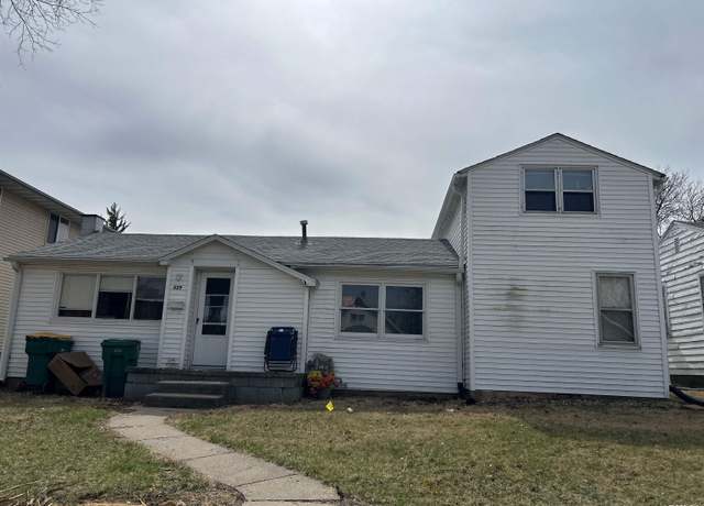 Property at 629 W Orchard St, Macomb, IL 61455, 4 beds, 2 baths