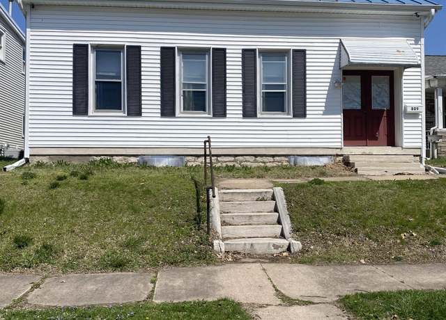 Property at 809 Monroe St, Quincy, IL 62301, 3 beds, 2 baths