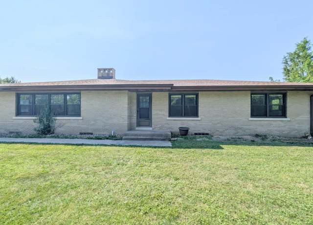 Property at 518 W Bittersweet Rd, Washington, IL 61571, 3 beds, 2 baths