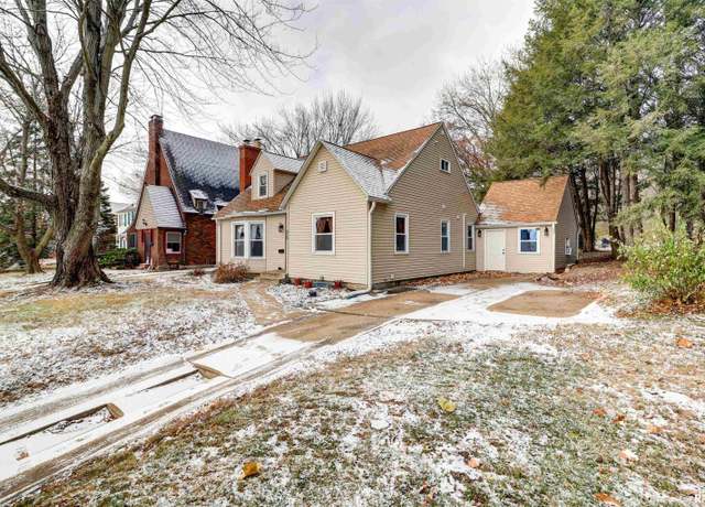 Property at 820 N 4th St, Clinton, IA 53732, 3 beds, 2 baths