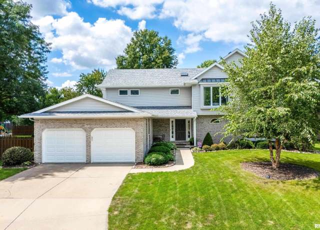 Property at 3729 Deer Springs Dr, Bettendorf, IA 52722, 4 beds, 3.5 baths