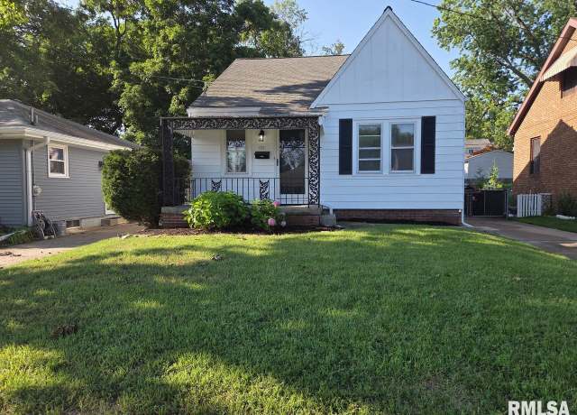 Property at 425 W Hudson St, Peoria, IL 61604, 3 beds, 1 bath