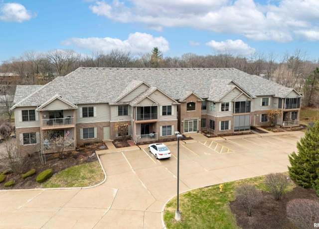 Property at 1247 E Kimberly Rd #1247, Bettendorf, IA 52722, 2 beds, 2 baths