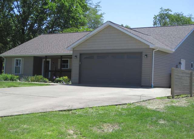 Property at 1607 Marion St, Carterville, IL 62918, 3 beds, 2.5 baths
