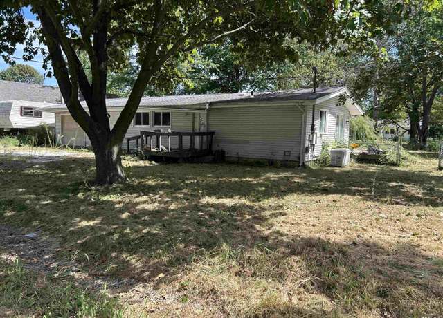 Property at 208 S Vollentine Ave, Taylorville, IL 62568, 2 beds, 1 bath
