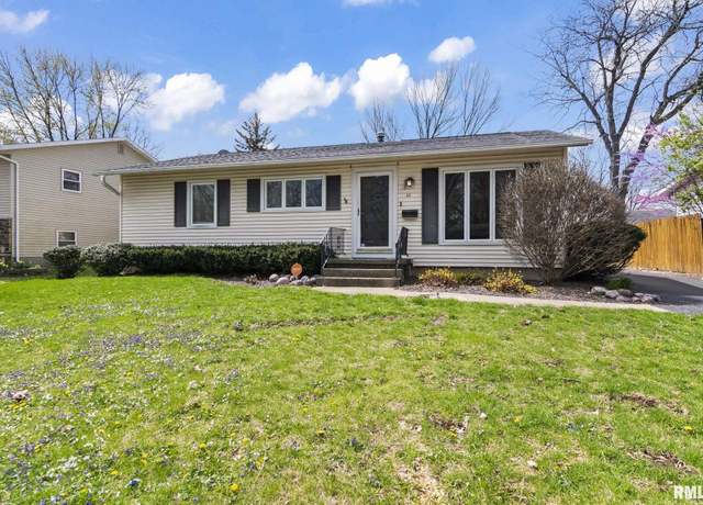 Property at 45 Oxford Rd, Springfield, IL 62702, 3 beds, 1.5 baths