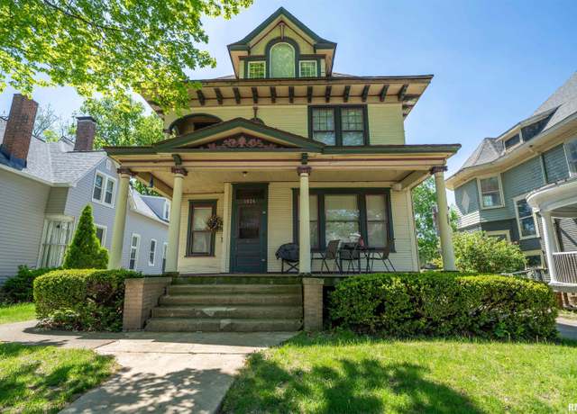 Property at 1624 W Barker Ave, Peoria, IL 61606, 5 beds, 2 baths
