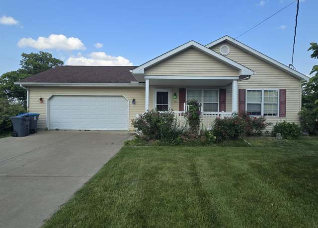 Property at 101 S Pleasant Hill Rd, East Peoria, IL 61611, 3 beds, 2 baths