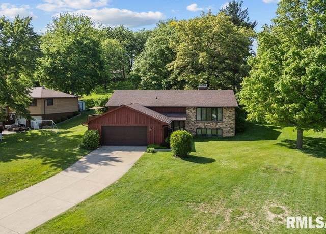 Property at 440 Center Dr, Geneseo, IL 61254, 4 beds, 3 baths