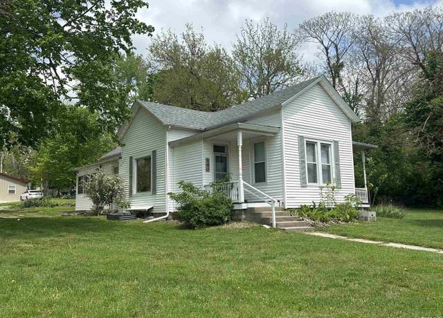 Property at 501 E Broad St, Jonesboro, IL 62952, 3 beds, 1 bath