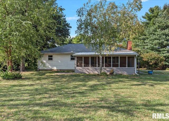 Property at 2976 State Highway 104, Franklin, IL 62638, 3 beds, 3 baths