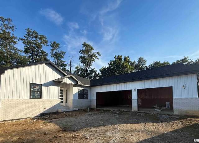 Property at 2716 W Woods Edge Dr, Peoria, IL 61614, 3 beds, 3 baths