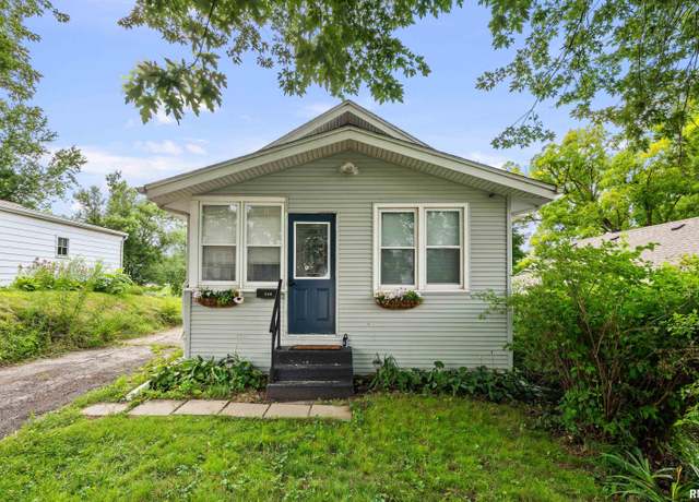 Property at 346 16th St, Silvis, IL 61282, 2 beds, 2 baths