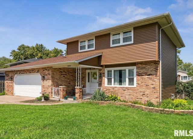 Property at 2222 W 30th St, Davenport, IA 52804, 2 beds, 2 baths