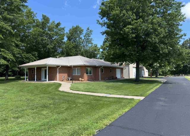 Property at 1308 Shawnee Trail Trl, Carterville, IL 62918, 2 beds, 2.5 baths