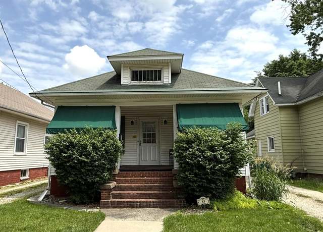 Property at 85 Phillips St, Galesburg, IL 61401, 2 beds, 2 baths