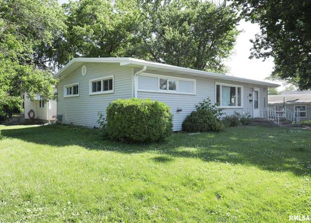 Property at 1403 5th Ave, Silvis, IL 61282, 3 beds, 1.5 baths