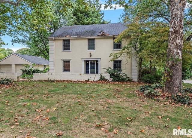 Property at 2001 Huntleigh Dr, Springfield, IL 62704, 3 beds, 3.5 baths