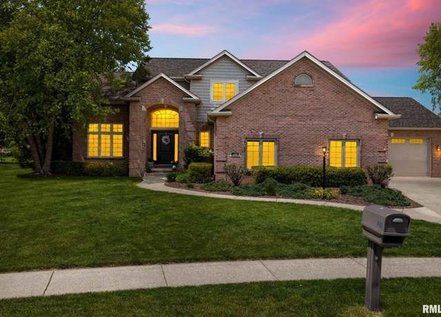 Property at 441 Coral Dr, Morton, IL 61550, 4 beds, 2.5 baths